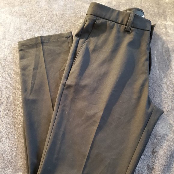 Haggar Men’s Black Slacks - Picture 1 of 4